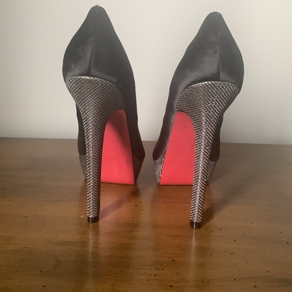 Brand new never worn. - Picture 3 of 3